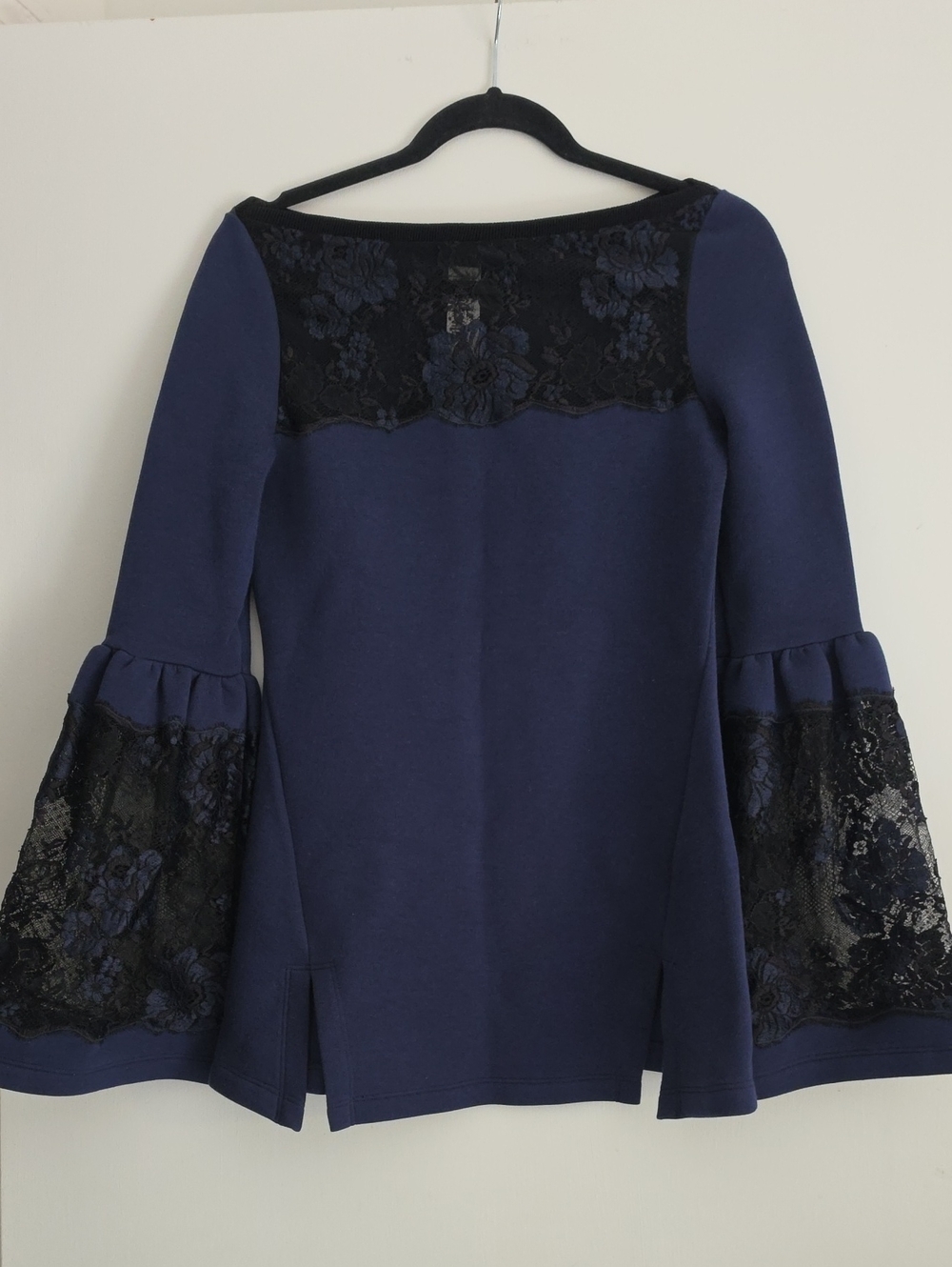 La Perla Women’s Navy Blue Lace-Trim Bell Sleeve Top